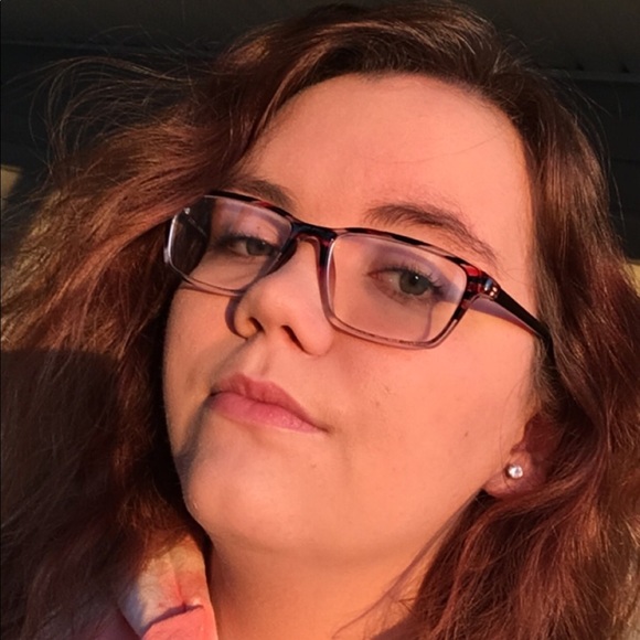 Meet your Posher, Elizabeth - Picture 1 of 1